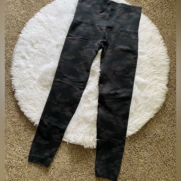 SPANX Camo Seamless Leggings Womens Size XL - Picture 2 of 5